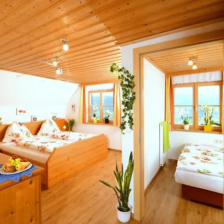 Huettstaedterhof Familie Poetsch Feriegård Aigen im Ennstal