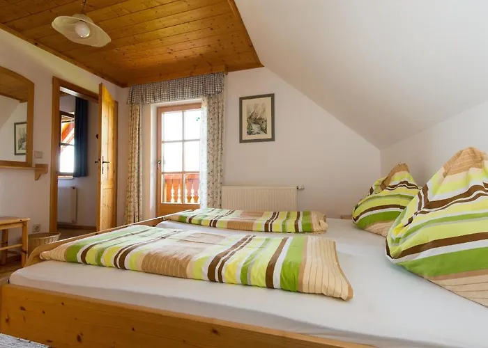 Huettstaedterhof Familie Poetsch مزرعة للإقامة آيغن إم إنشتال