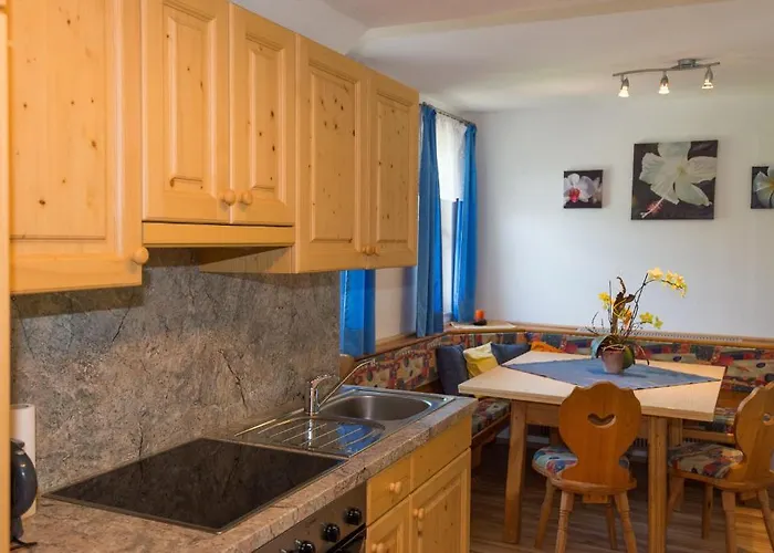 Huettstaedterhof Familie Poetsch مزرعة للإقامة آيغن إم إنشتال